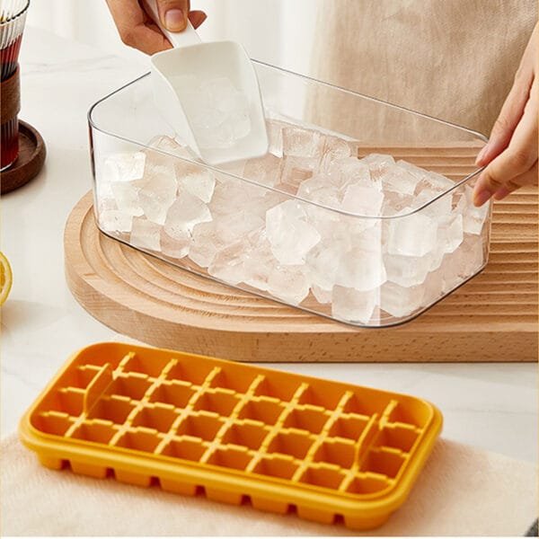 One-Button Ice Cube Maker with Lid - Image 11