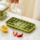 One-Button Ice Cube Maker with Lid